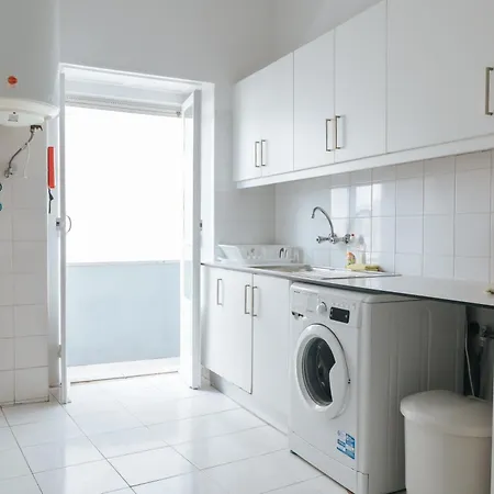 Aquilla Family 305 * Lissabon